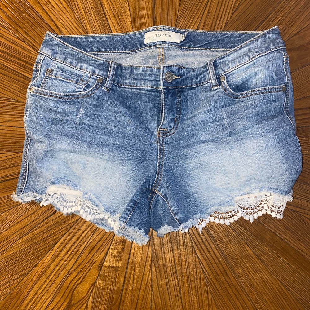 Torrid denim shorts size 12